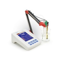  Máy đo pH/mV/ISE/EC để bàn hanna HI 4222